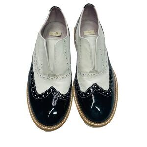 Bata White & Black Patent Leather Oxford Mules - Size 6.5